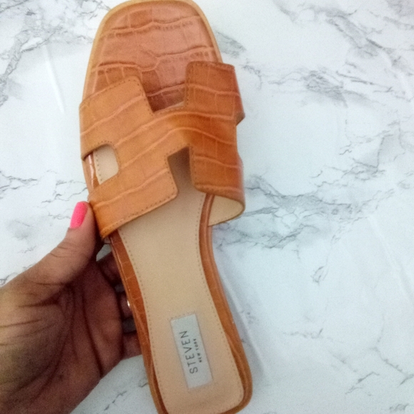 New Steven New York Leather  Womens Slides. Nice, stylish, for summer 🏝️ - Picture 7 of 9